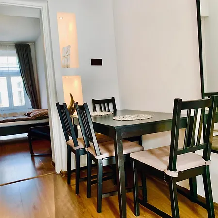 Close To Main Square Daire Krakow